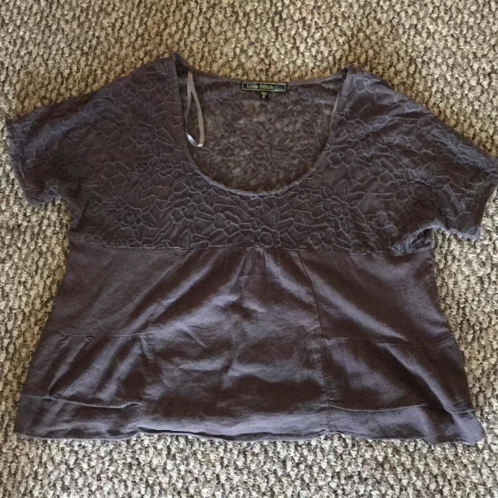 Flowing loose top